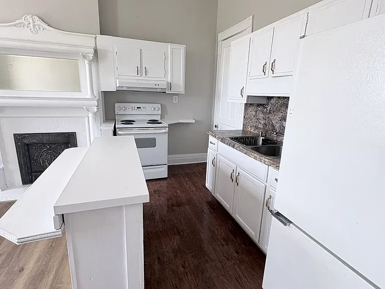 340 S Main St #3 — Photo 7