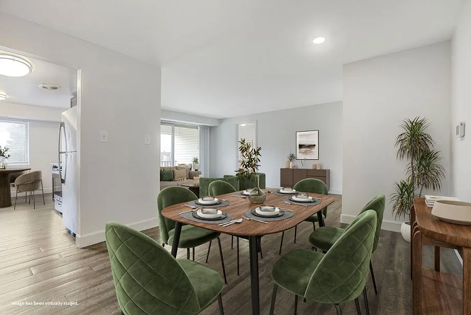 Marrion Square Apartments — Photo 3