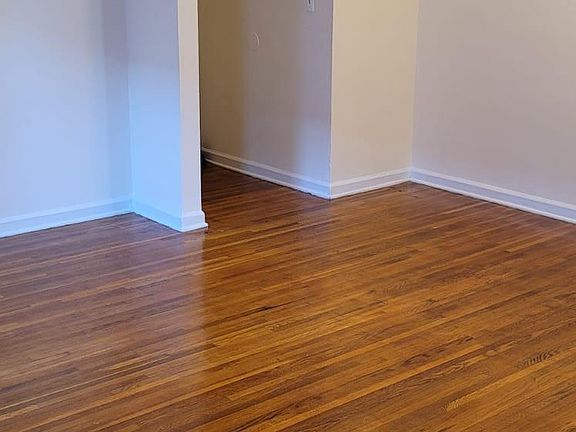 5th image of 3439 Knox Pl APT 6J