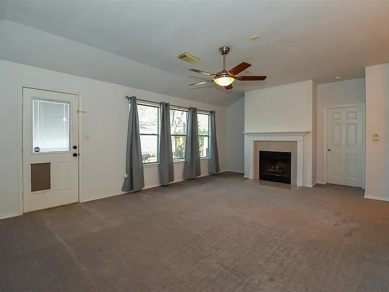 16122 Speyburn Ct — Photo 3