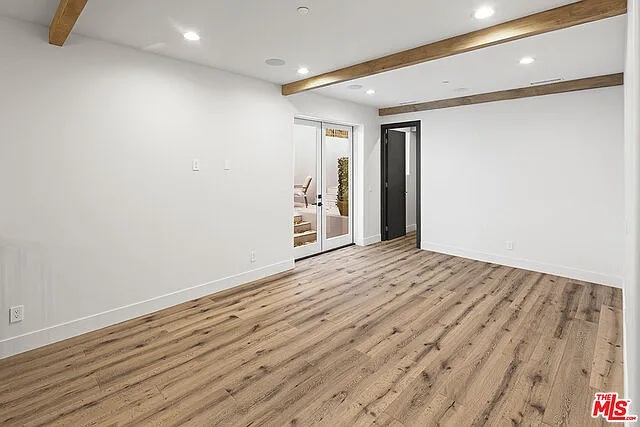 3373 Coldwater Canyon Ave — Photo 27
