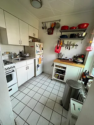 Rented by Triumph Property Group | media 10