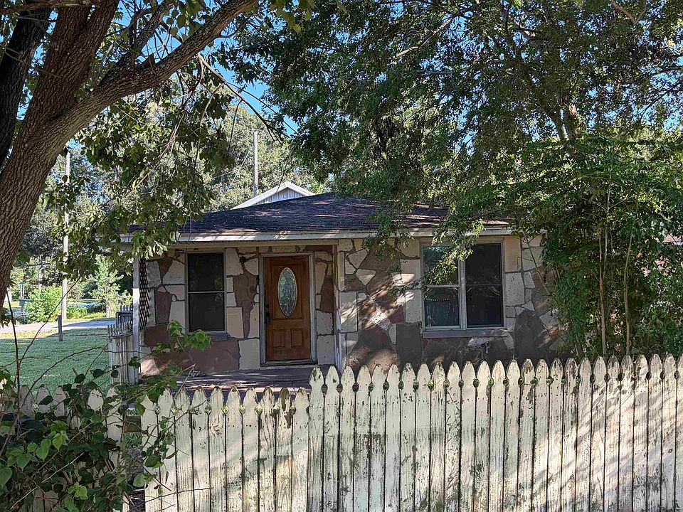 1st image of 2999 Manning St