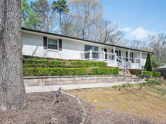 2nd image of 620 Spalding Dr