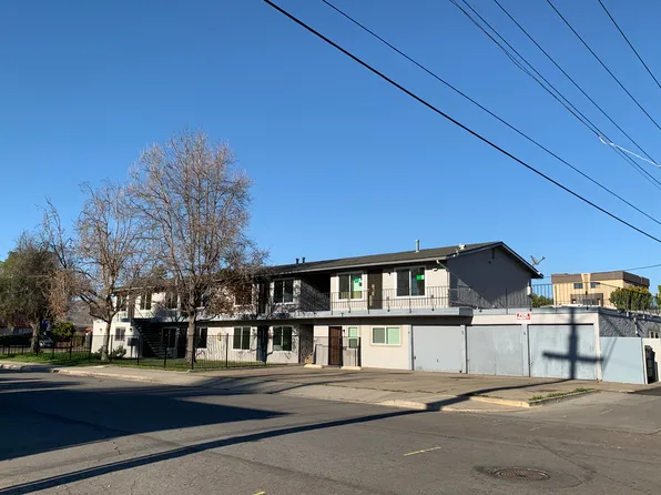 250 N Cedar St, Escondido, CA