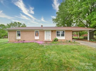 2227 Woodhurst Ln, Albemarle, NC 28001