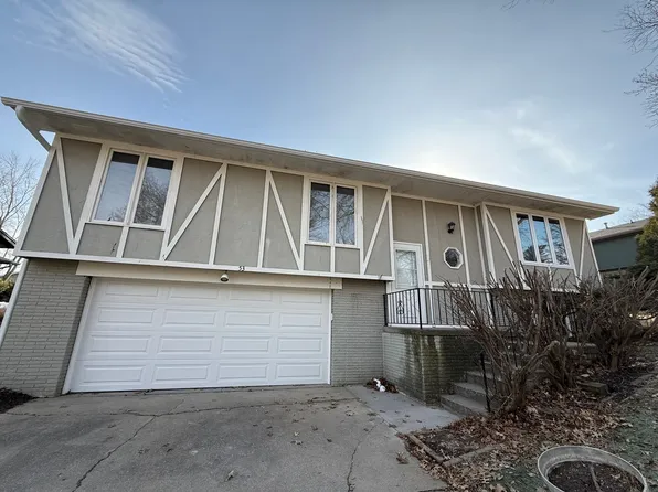 53 Penfro Dr, Iowa City, IA 52246