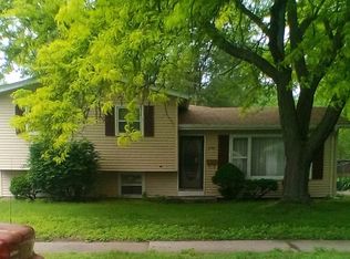 2701 40th Pl, Highland, IN 46322