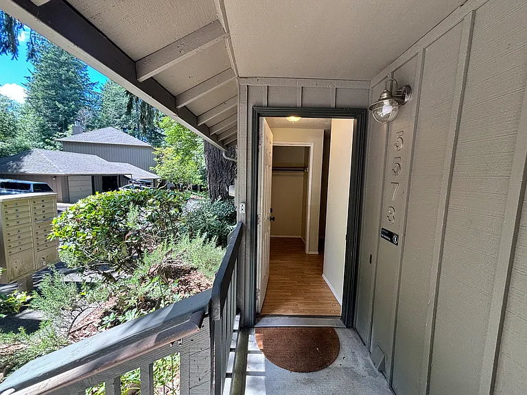 5573 SW Multnomah Blvd — Photo 4