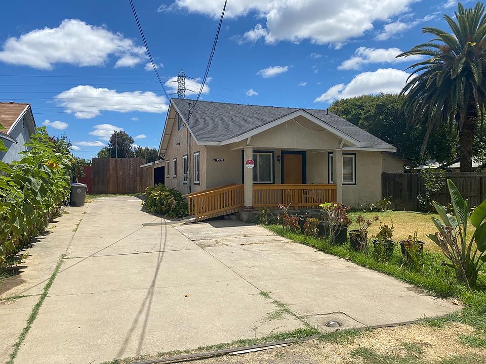 1st image of 2940 Connie Dr