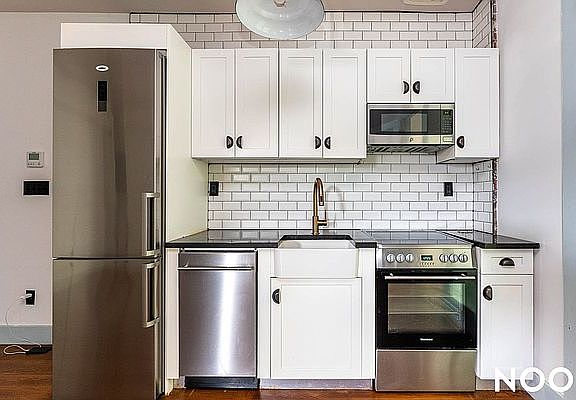 4th image of 31 Brooklyn Ave #6E