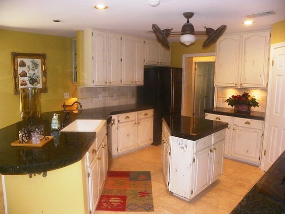 4th image of 102 Primrose Ct