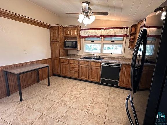 4th image of 45 Glen Cr