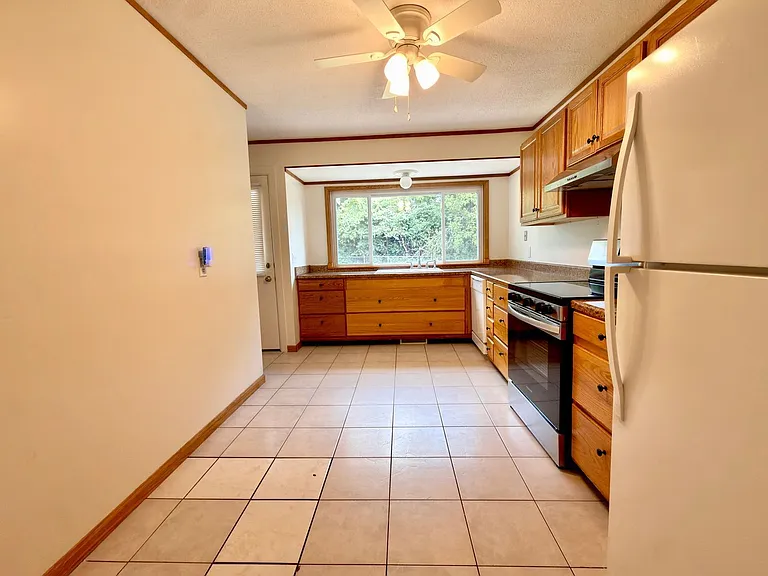 7860 Sequoia Ct — Photo 13