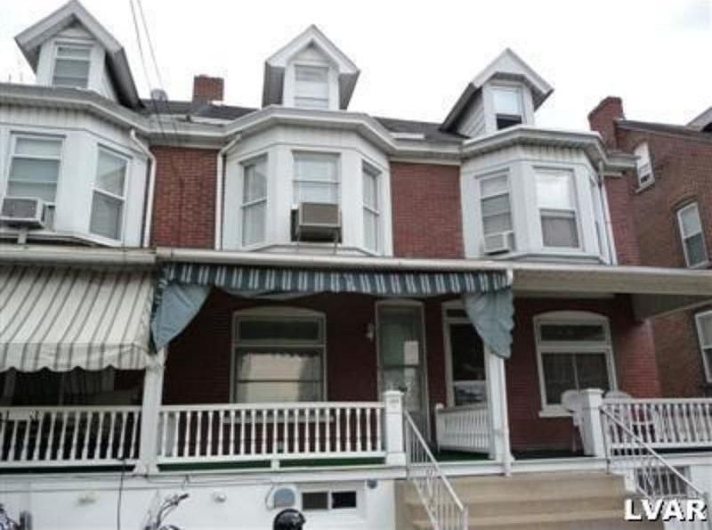 2nd image of 205 S Carlisle St