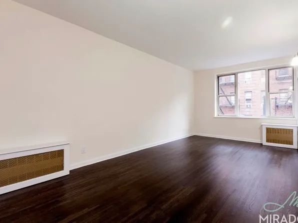 440 East 85th Street image 1 of 5