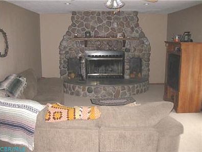 5th image of 309 Sugar St