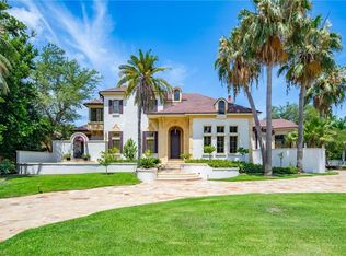 3200 Gordon Dr, Naples, FL 34102