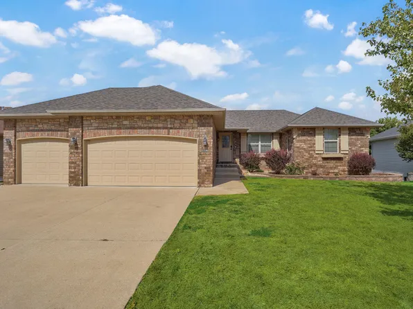 1140 S Erika Avenue, Springfield, MO 65802