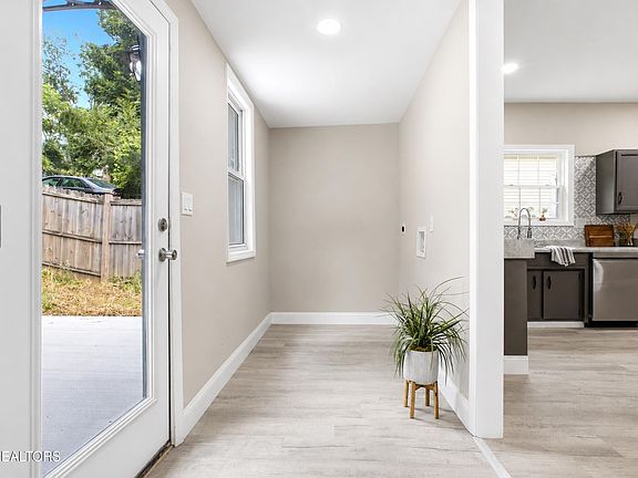 4th image of 2030 Joseph Schofield St #2030