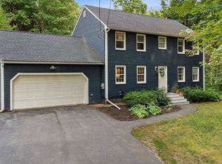 31 Wild Pasture Rd, Kensington, NH 03833