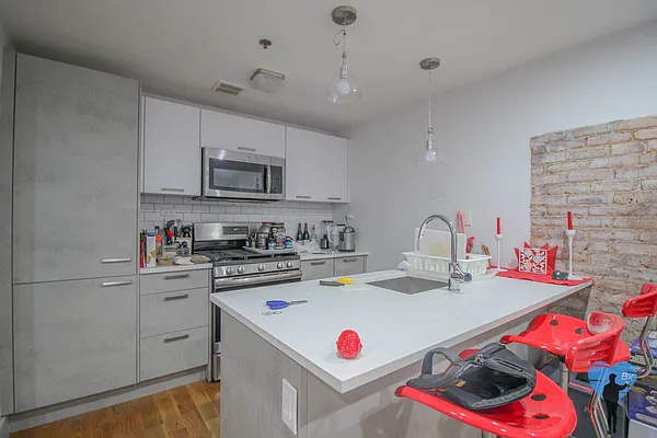 Rented by Next Door Realty NYC | media 2