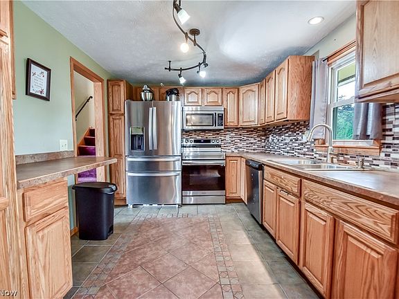 3rd image of 36388 Sunset Dr