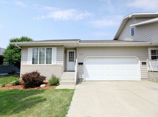 808 24th Ave SW, Minot, ND 58701