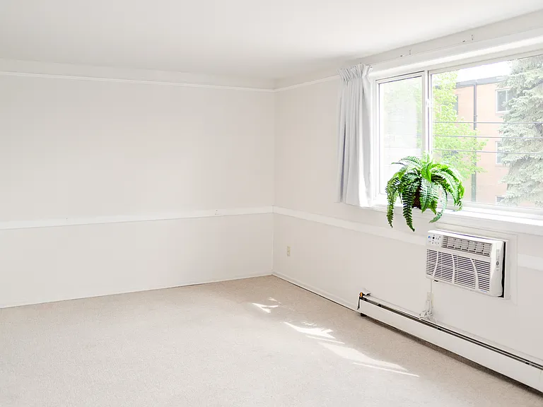 1740 Taylor Ave — Photo 23