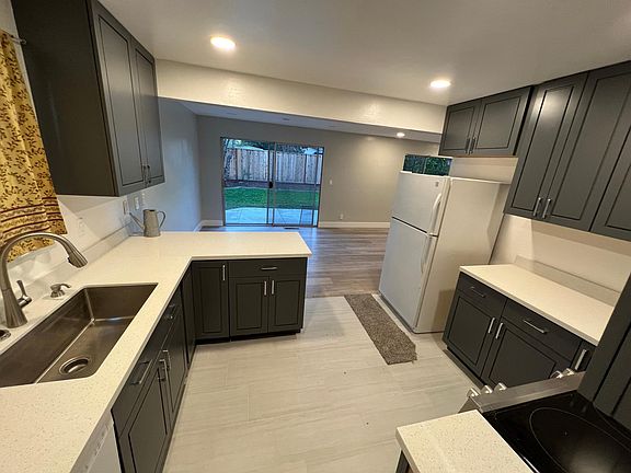 5th image of 5528 Sonoma Dr #5528