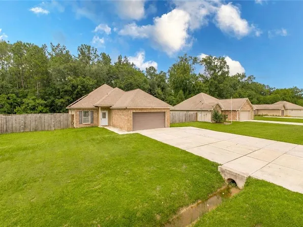 18089 Bass Lake Trl, Ponchatoula, LA 70454