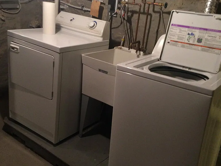 WASHER--DRYER IN YOUR PRIVATE BASEMENT