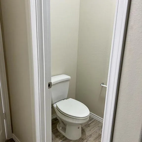 5202 N Hiawatha Dr — Photo 8