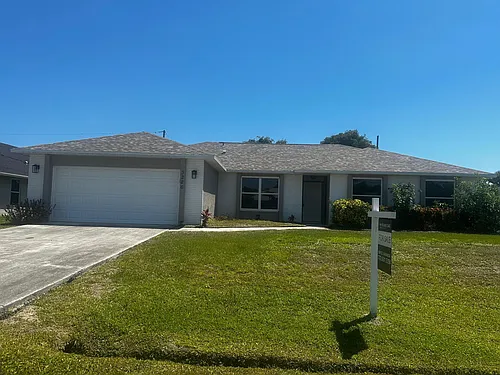 3226 SE Pinto St Photo 1