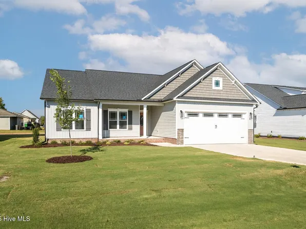 103 Sunny Acres Lane, Clinton, NC 28328