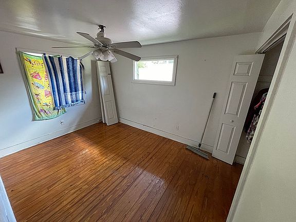 4th image of 1158 North St