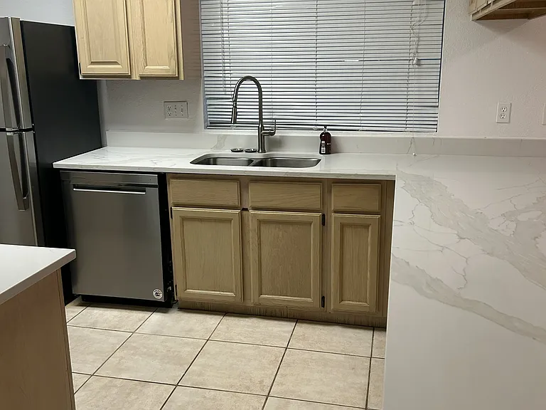 11830 N Joi Dr — Photo 6