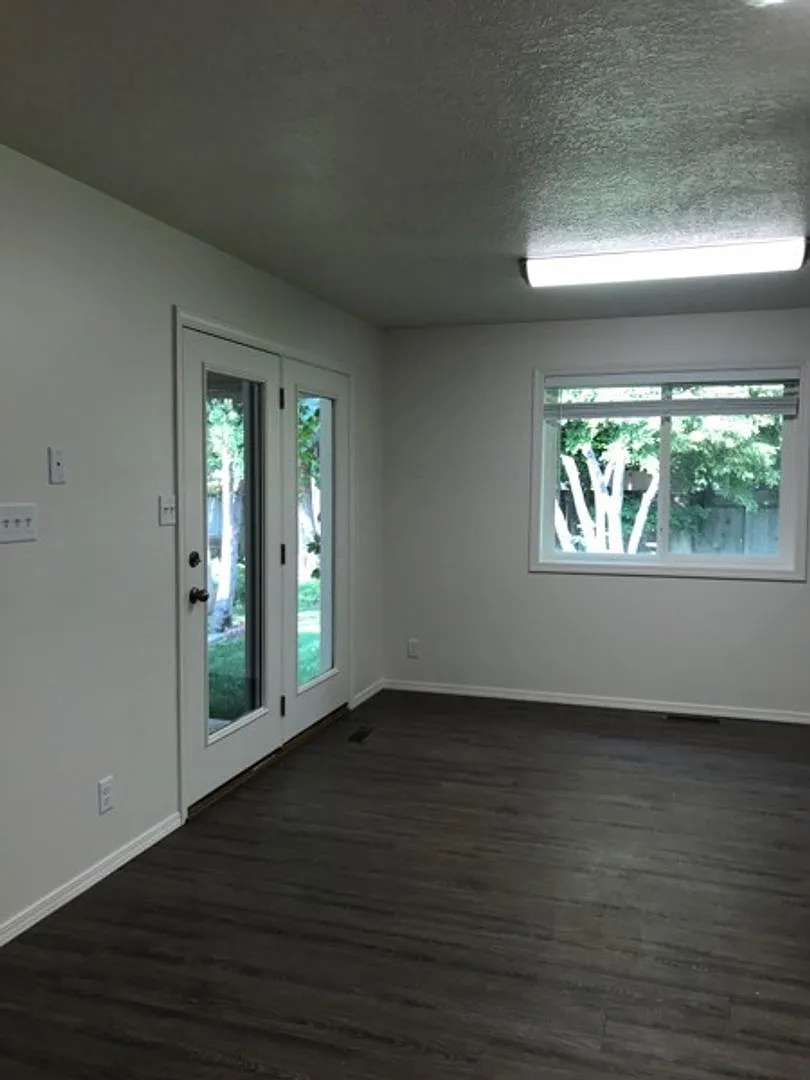 1135 Monaco Street — Photo 3