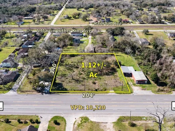 6521 Highway 6, Hitchcock, TX 77563