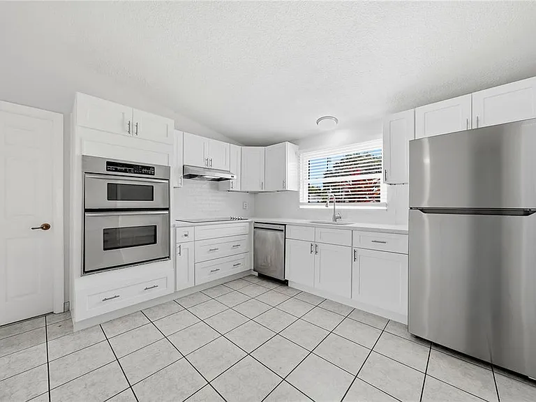 14190 Page Ave — Photo 11