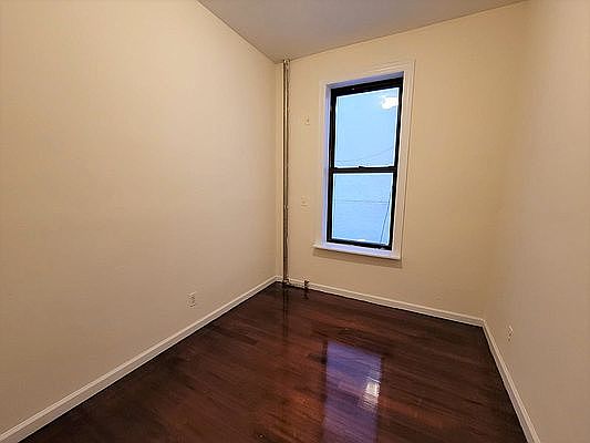 5th image of 274 W 19th St #4V