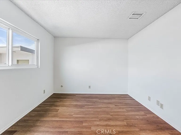 636 E Harvard Rd #C — Photo 10