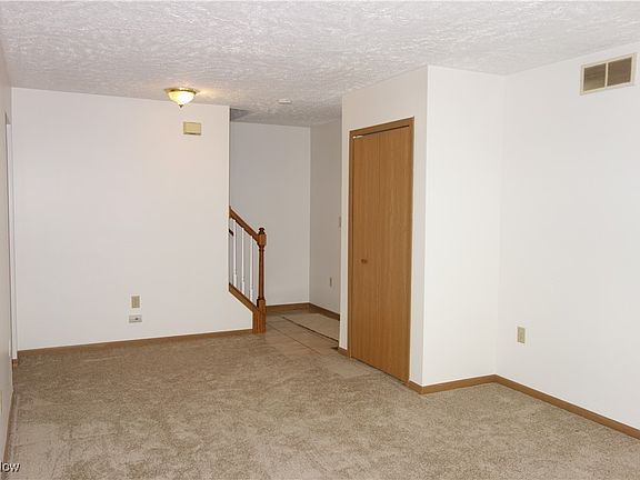 5th image of 335 College St