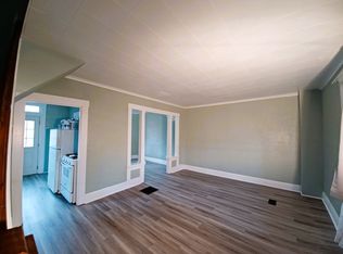 14 S 2nd St, Youngwood, PA 15697