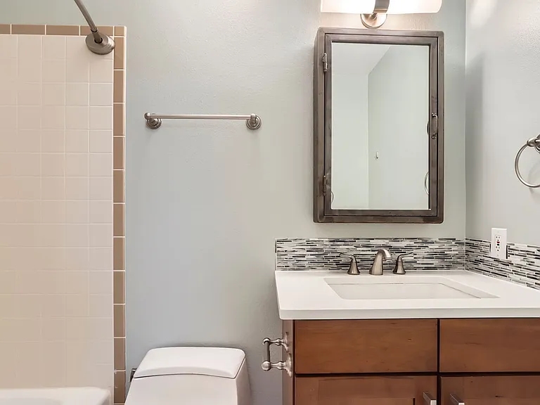 1529 Spruce St #7 — Photo 14