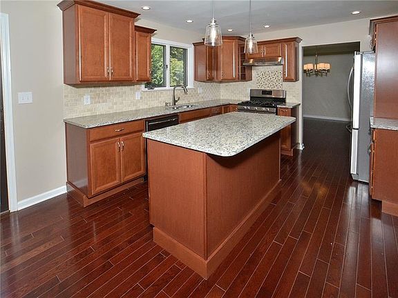 2nd image of 3109 Hope Ct