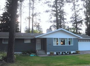 302 Woodland Dr, Pinehurst, ID 83850