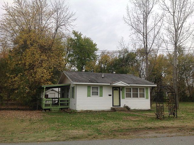 1st image of 324 Higby St
