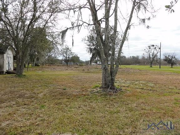 3rd image of 5025 Bayou Black Dr