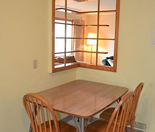 2nd image of 2909 Wales Ave